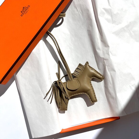 Hermes Rodeo Marfa Monochrome Milo Lambskin PM Bag Charm - Picture 7 of 8